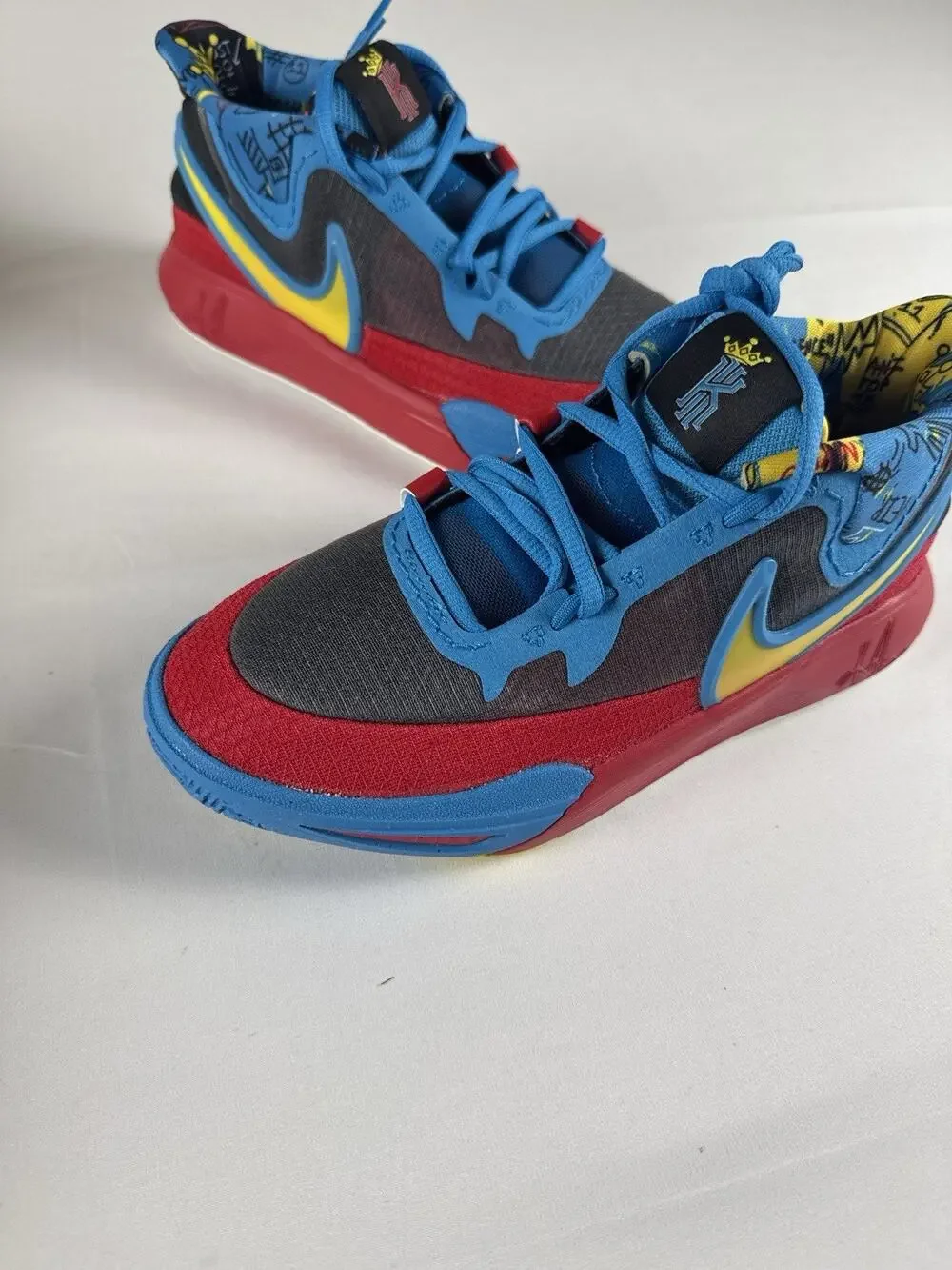 Nike Kyrie 8 GO SE GS Black Tour Yellow DQ8080-012 Youth Size 5Y w/ Box